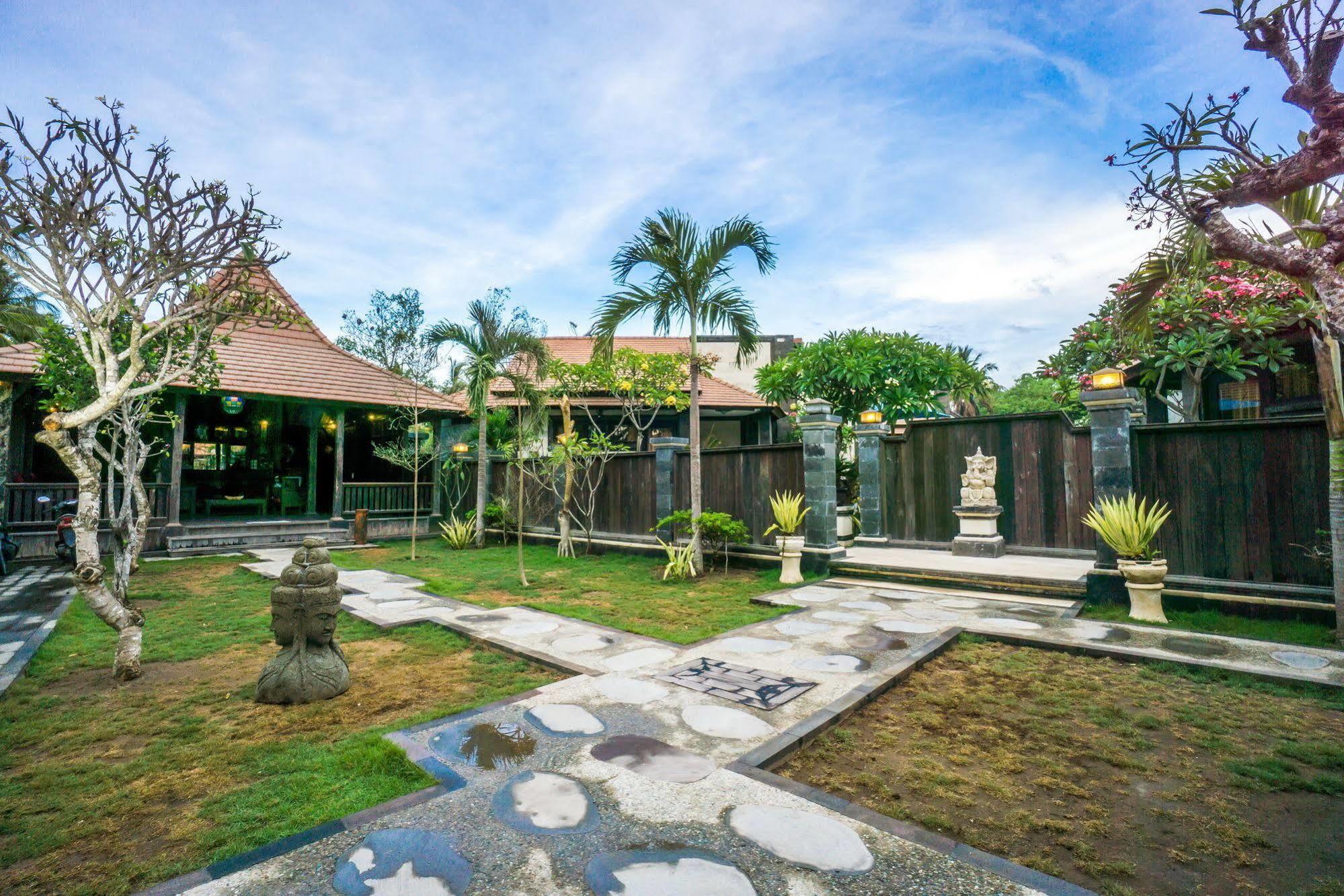 Pondok Baruna Frangipani Nusa Lembongan  Bagian luar foto